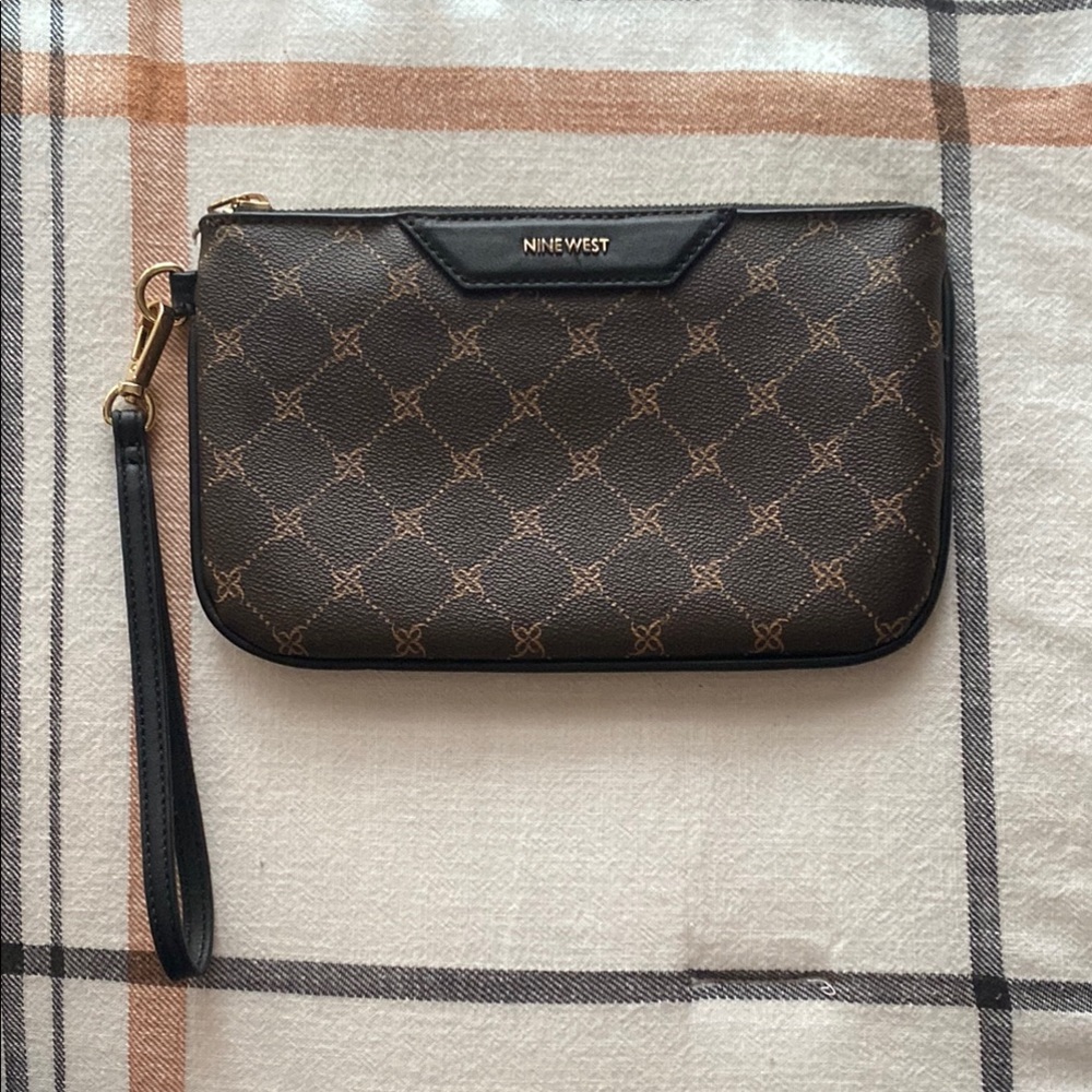 Nine West Brown Wristlet Clutch